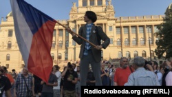 В Праге требовали отставки премьер-министра и министра юстиции (+фото)