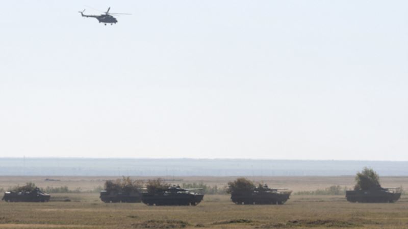 Российские военные отрабатывают применение ракетного оружия в Крыму