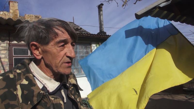 Проукраинского активиста в Крыму вызовут в суд по административному делу