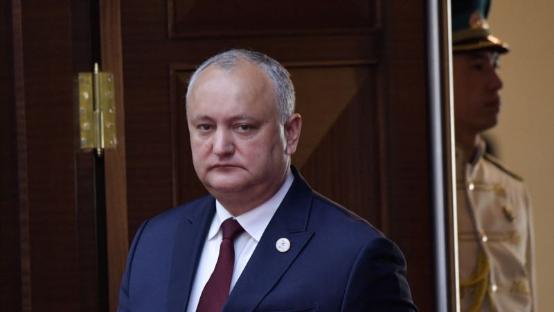 Молдова: суд отстранил Додона с поста президента страны
