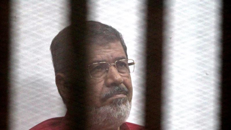 Бывший президент Египта Мохаммед Мурси умер в зале суда