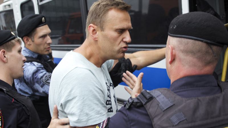 Россия: Алексея Навального арестовали на десять суток