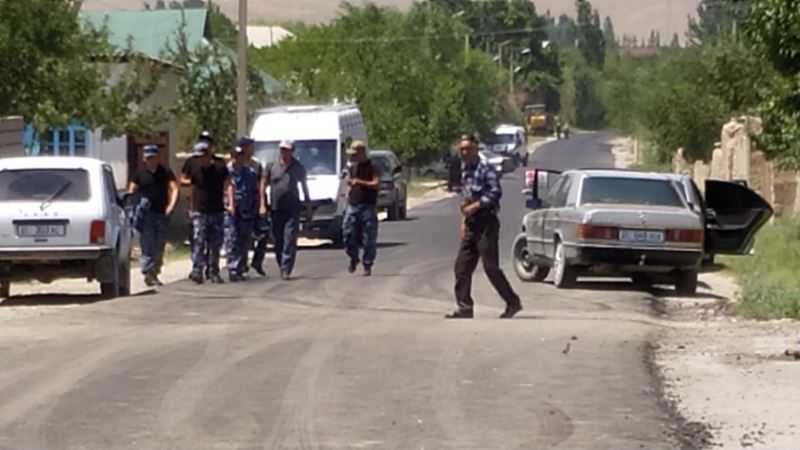 Столкновения на границе Таджикистана и Кыргызстана: 27 человек ранены