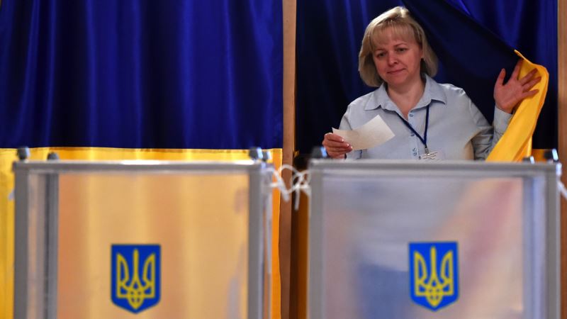 Более 1700 крымчан сменили место голосования на выборах в Верховную Раду