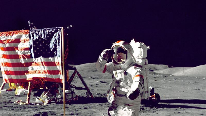 Трамп пообещал, что американцы «вернутся на Луну и установят флаг на Марсе»