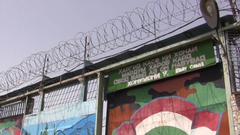 В Таджикистане 14 заключенных умерли во время этапа