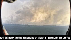 Города в дыму, тайга в огне. Лесные пожары в Сибири (фотогалерея)