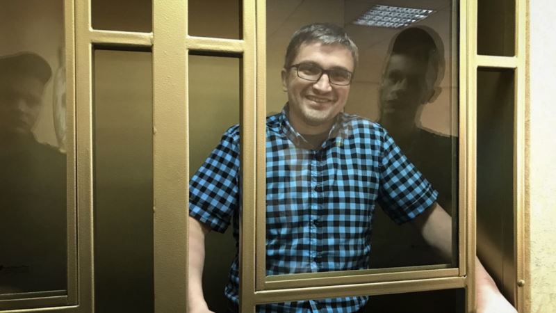 Российский суд вынес приговор гражданскому журналисту из Крыма Мемедеминову