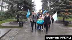 В Киеве почтили память крымскотатарского летчика Амет-Хана Султана (+фото)