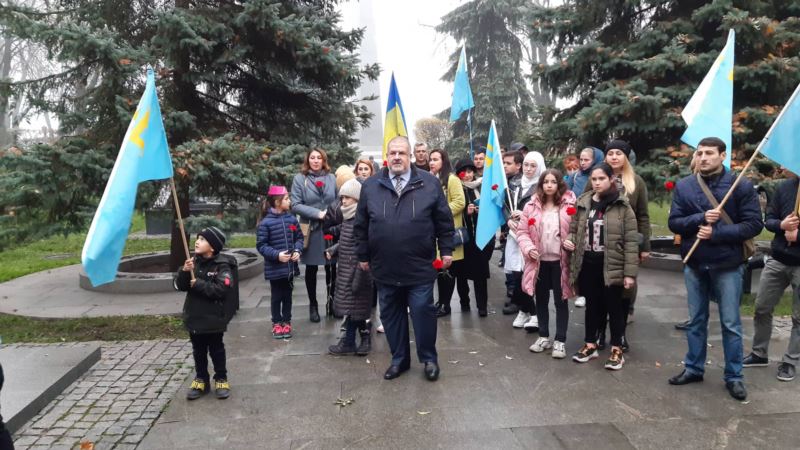 В Киеве почтили память крымскотатарского летчика Амет-Хана Султана (+фото)