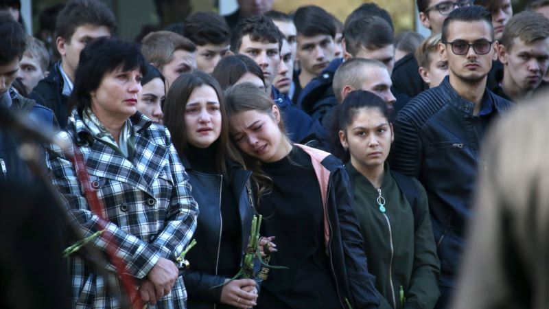 Керчане спустя год все также боятся обсуждать трагедию в колледже – правозащитница