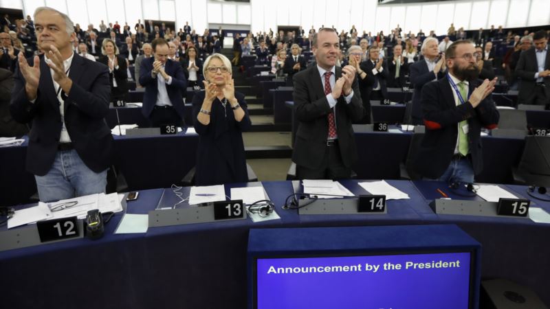 В Европарламенте определят трех финалистов премии Сахарова
