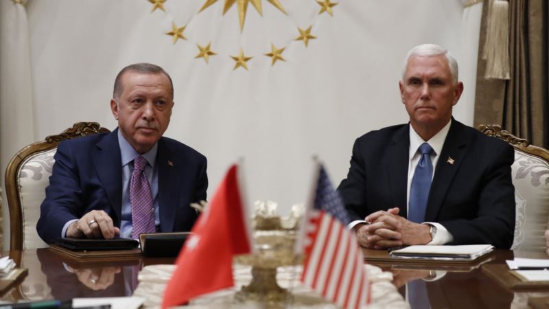 Пенс: Турция согласилась приостановить операцию в Сирии