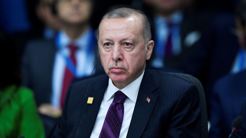 Эрдоган пригрозил закрыть американскую авиабазу в Турции, если США введут санкции