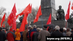 Митинг в Севастополе: коммунисты требовали смены власти в России (+фото)