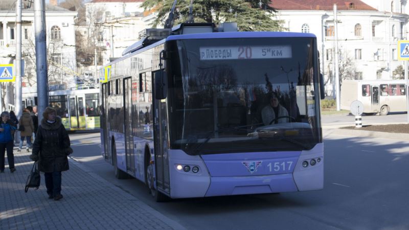 В Крыму решили не повышать цену на проезд в троллейбусах