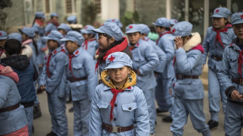 В школах Китая запретили иностранные учебники