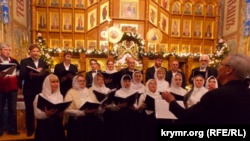 В Севастополе во время рождественской службы исполнили песни и колядки на украинском языке (+фото)