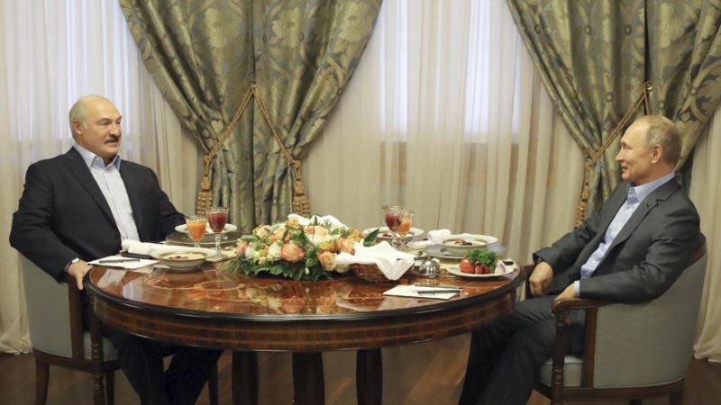 В Сочи Путин и Лукашенко обсудили цены на нефть