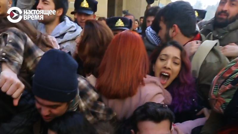 В Баку прошли задержания на марше феминисток