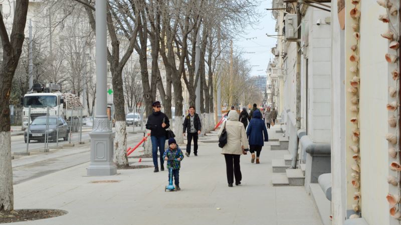 В Феодосии грозят штрафовать родителей за гуляющих детей
