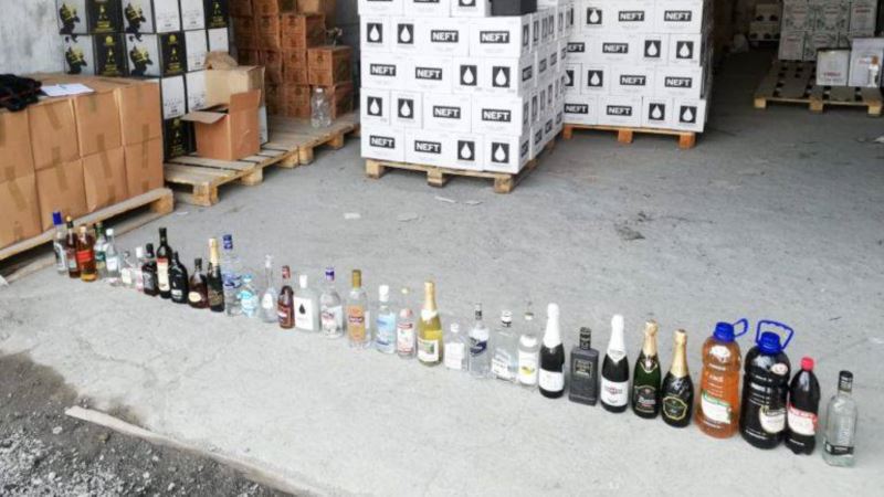 Российская прокуратура обвинила троих крымчан в сбыте суррогатного алкоголя