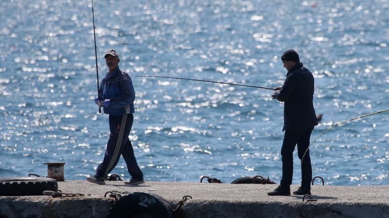 В Крыму отменяют запрет на рыбалку
