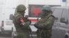 Боевики группировки «ДНР» при обмене удерживаемыми лицами на КПВВ «Майорское», 29 декабря 2019 года