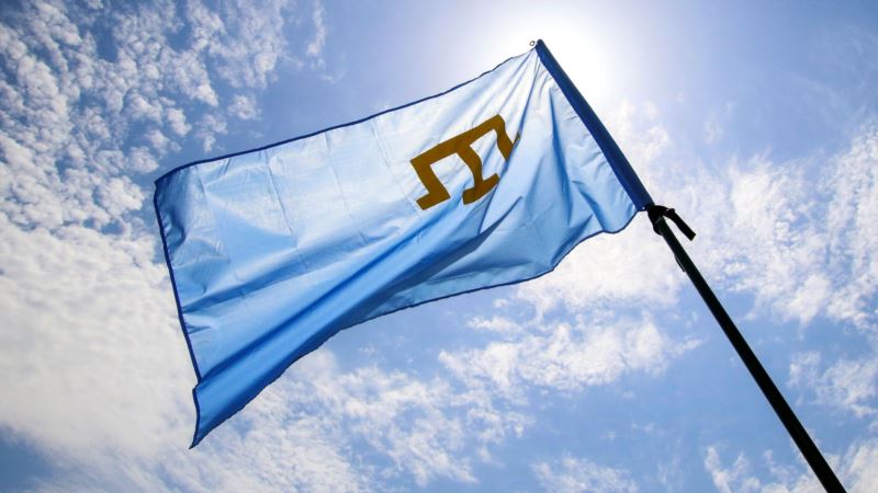 В Крыму предлагают 18 мая вывесить крымскотатарский флаг с черной лентой
