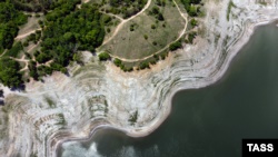 Обмелевшее Симферопольское водохранилище | Крымское фото дня