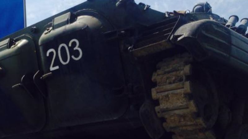 Россия проводит танковые учения в Крыму, отрабатывает наступательные действия  – командование