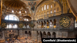 Суд в Турции разрешил снова превратить в мечеть собор Святой Софии