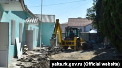 В Ялте затягивается капитальный ремонт в трех школах, могут не успеть к 1 сентября (+фото)