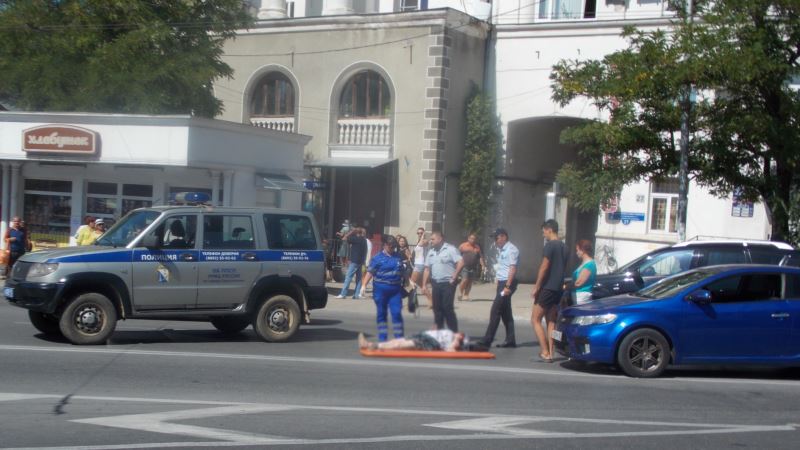 В Севастополе у пешеходного перехода сбили женщину (+фото)