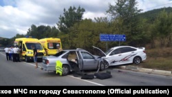 На трассе Севастополь-Ялта произошло ДТП, пострадало три человека – спасатели (+фото)