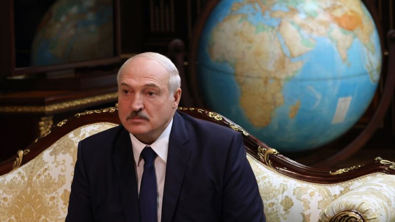 Лукашенко: Беларусь закрывает границу с Литвой и Польшей, с Украиной – усиливает