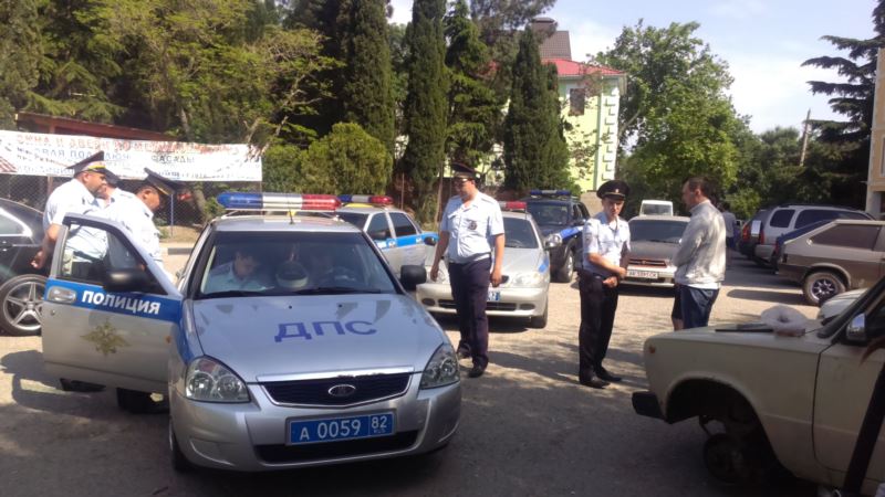 Погоня со стрельбой: в Феодосии водитель пытался скрыться от полиции