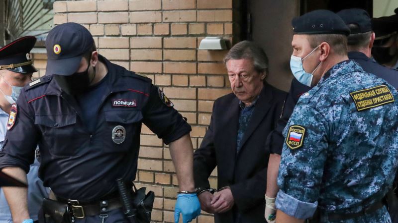 Россия: Михаил Ефремов отправлен в колонию для отбывания наказания