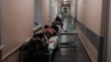 Больные в коридорах вологодского моногоспиталя