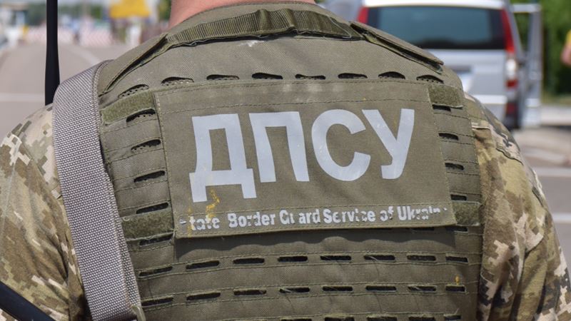 Оператор телеканала RT получил запрет на въезд в Украину из-за визитов в Крым – пограничники