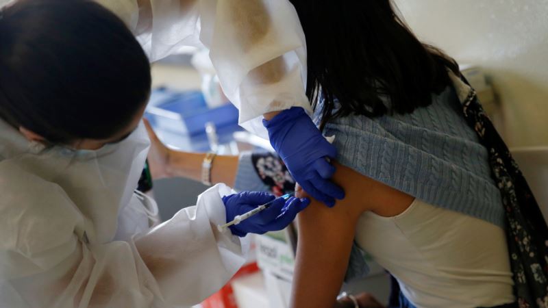 В мире вкололи более 5 миллионов доз вакцин от COVID-19 – Bloomberg
