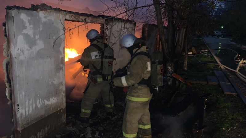 В Крыму за неделю произошло 46 пожаров, два человека погибли в ДТП