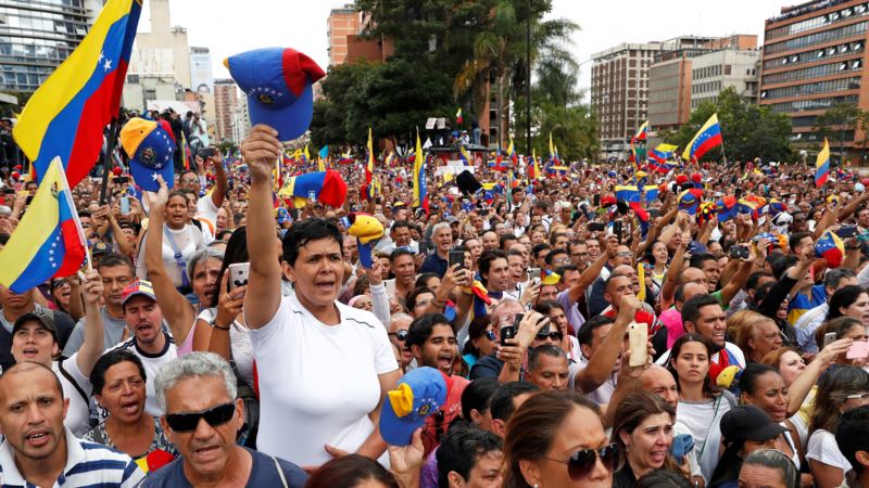 Венесуэла: новому составу парламента отказывают в работе после выборов