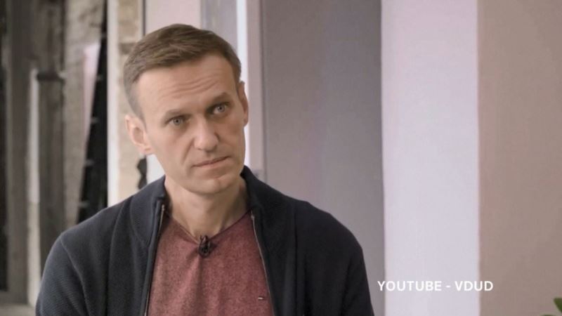 Российская прокуратура заявила о незаконности массовой встречи Алексея Навального в аэропорту