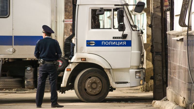 В Крыму силовики вынесли предостережения о запрете митингов четырем крымскотатарским активистам
