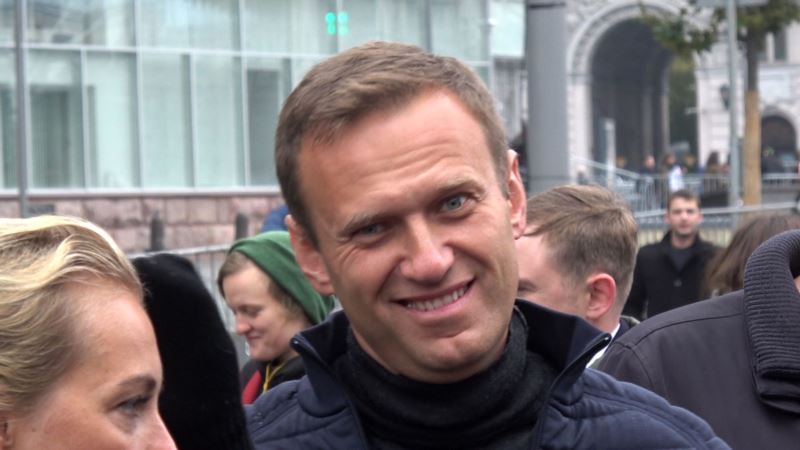 Россия: журналистам запретили снимать прибытие Навального во «Внуково»