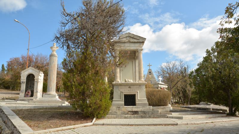 Братское кладбище в Севастополе разрушается – настоятель Свято-Никольского храма