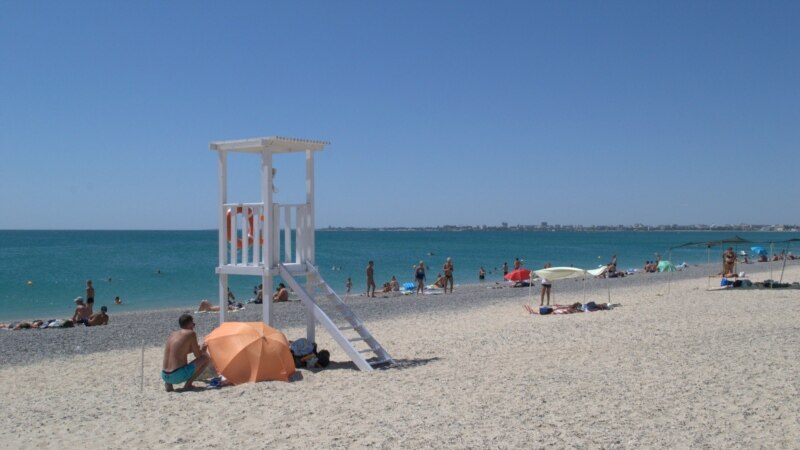 Власти назвали основные проблемы в подготовке пляжей Крыма к курортному сезону
