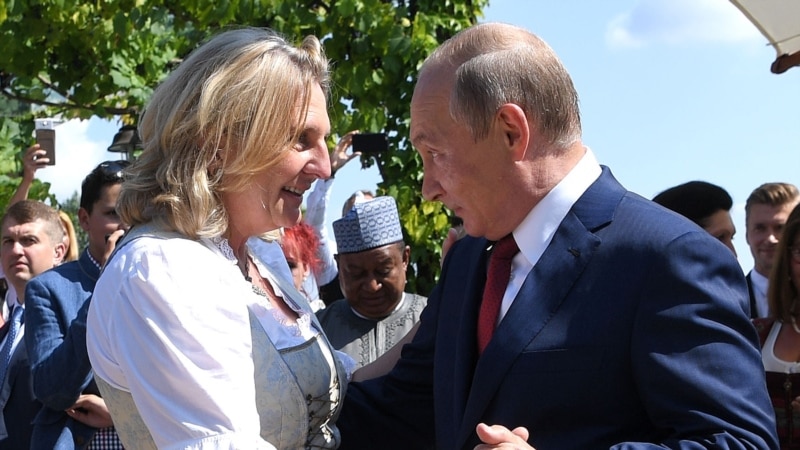 Россия: экс-глава МИД Австрии, у которой Путин был на свадьбе, выдвинута в «Роснефть»