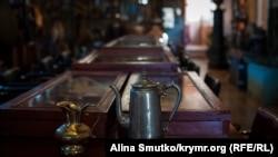 Все началось с кувшина: сотни древностей в домашнем музее крымчанина (фотогалерея)